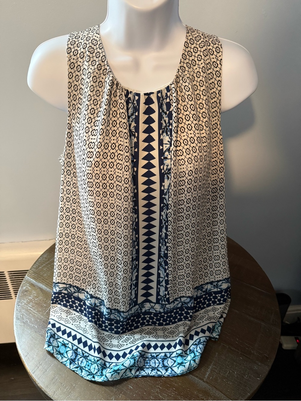 Sleeveless Printed Tank - White & Navy